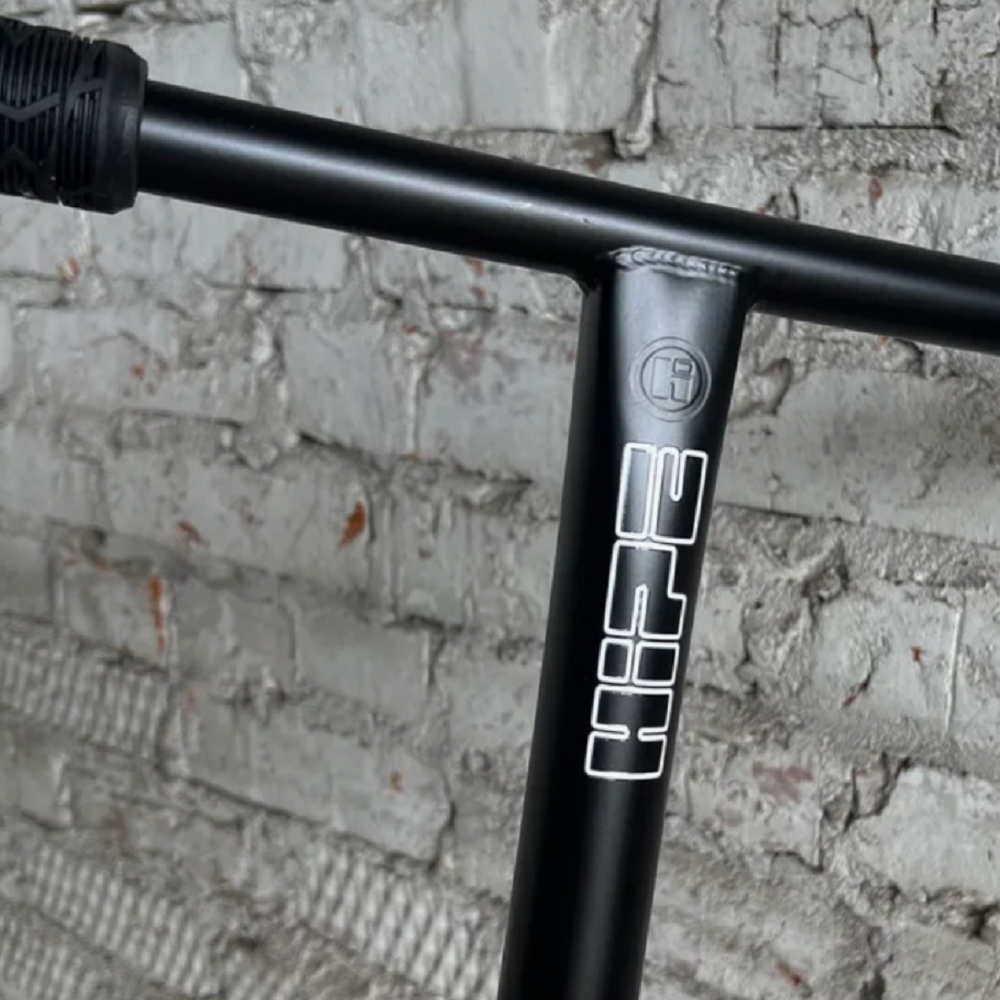 Самокат трюковой HIPE XL RS Neon Flakes черный/синий (820006)