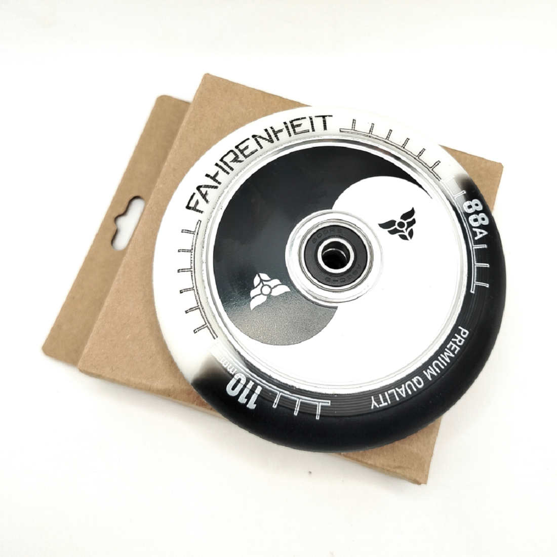 Колесо Fahrenheit Инь-Янь 110*24 mm Hollow core, черный/белый (SW2401)